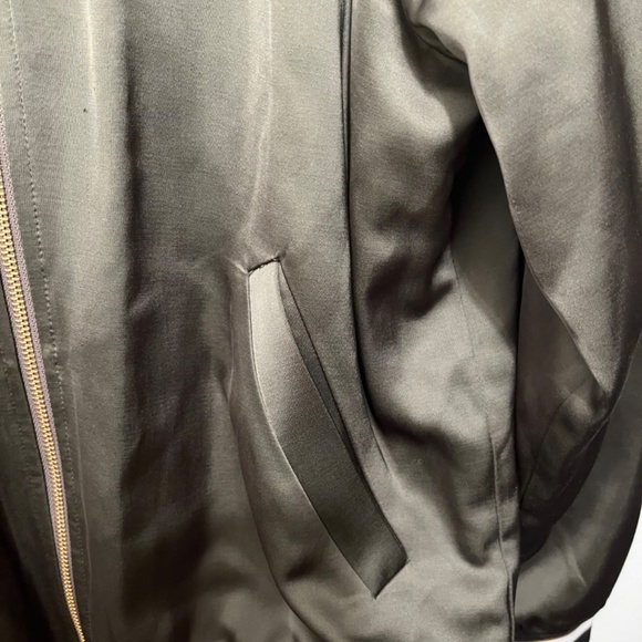 Babaton Chelsey Satin Bomber Jacket - Picture 4 of 13